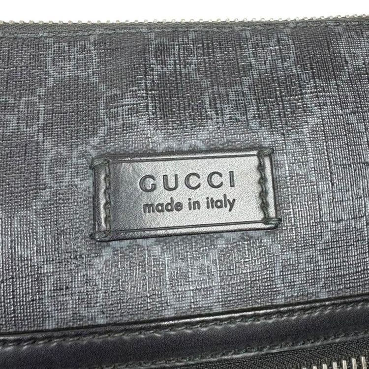 Gucci GG Supreme Monogram Small Messenger Bag image 2