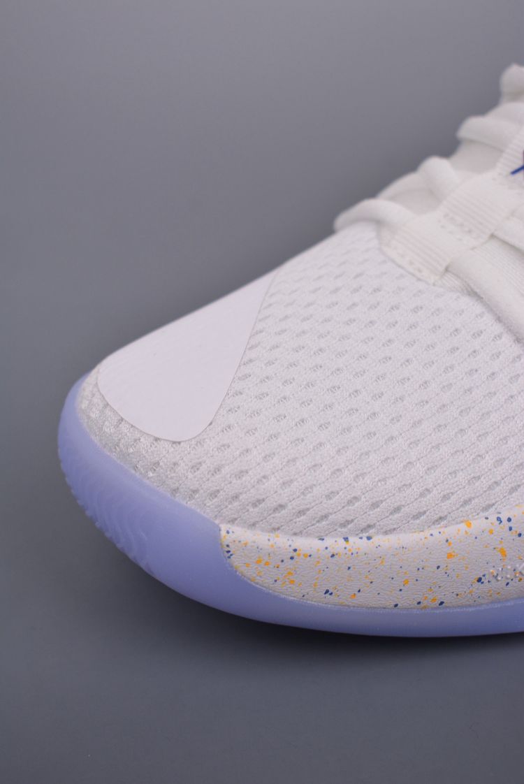 Sneakers image 4