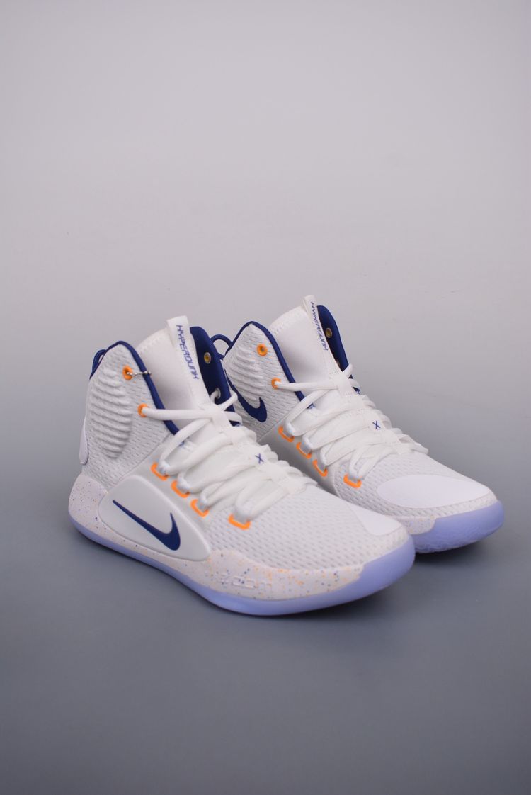 Sneakers image 3