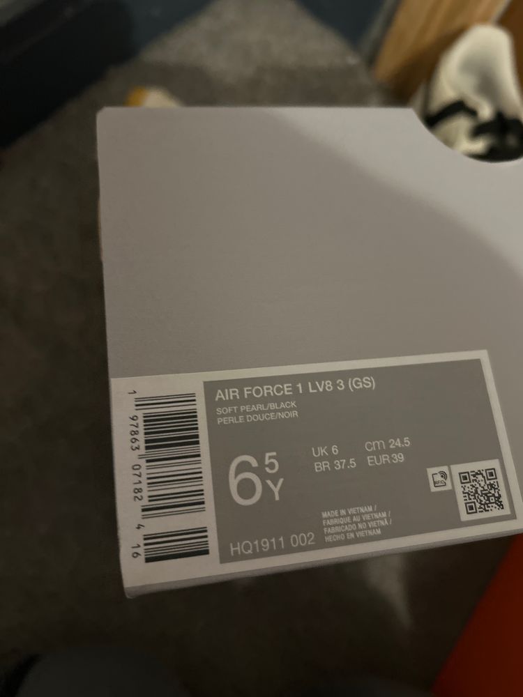 Nike Air Force 1 LV8 UK 6 EUR 39  2