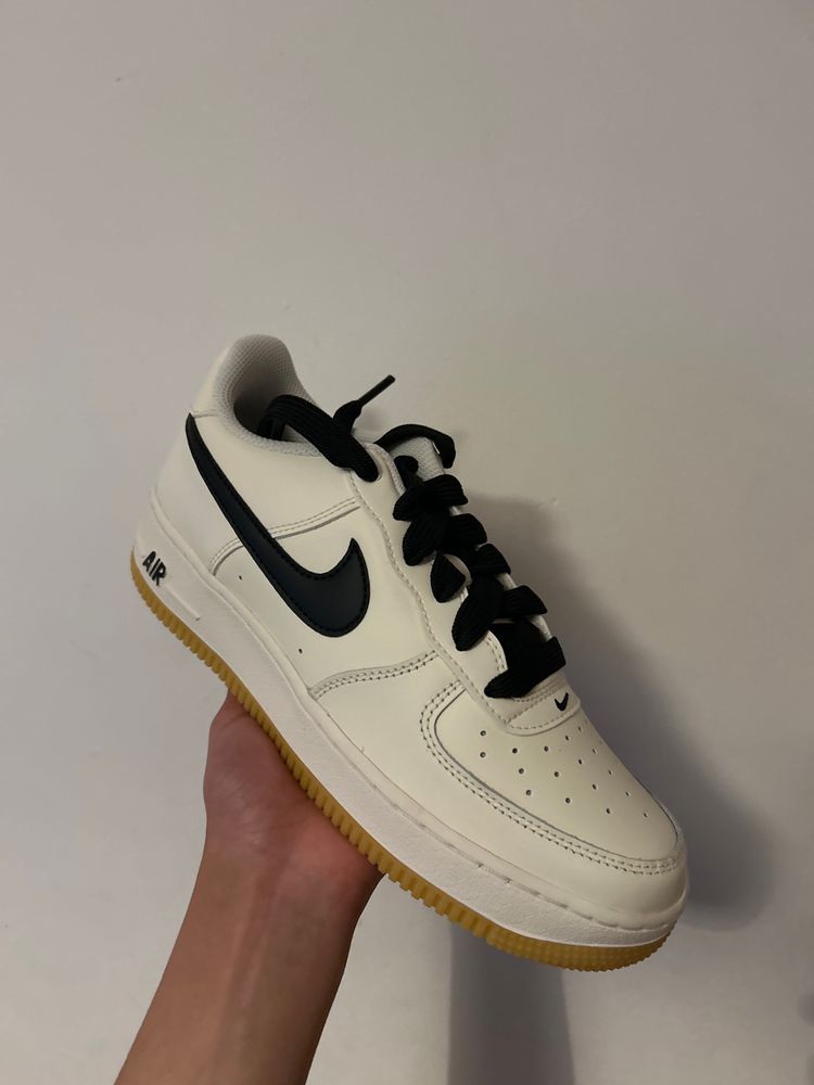 Nike Nike Air Force 1 LV8 UK 6 EUR 39  product image