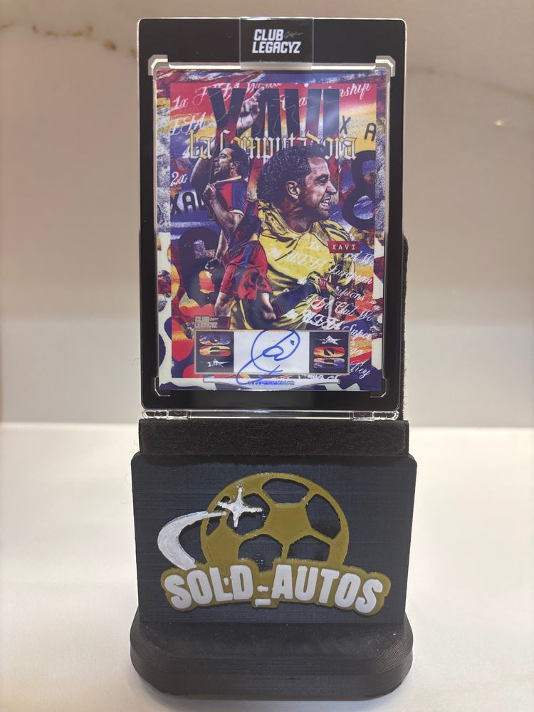 Immagine di Legacyz Xavi Signed Sports Memorabilia Card 1
