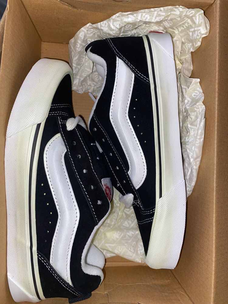 Vans Old Skl - NWD (light Yellowing too sole) - £80 RRP 