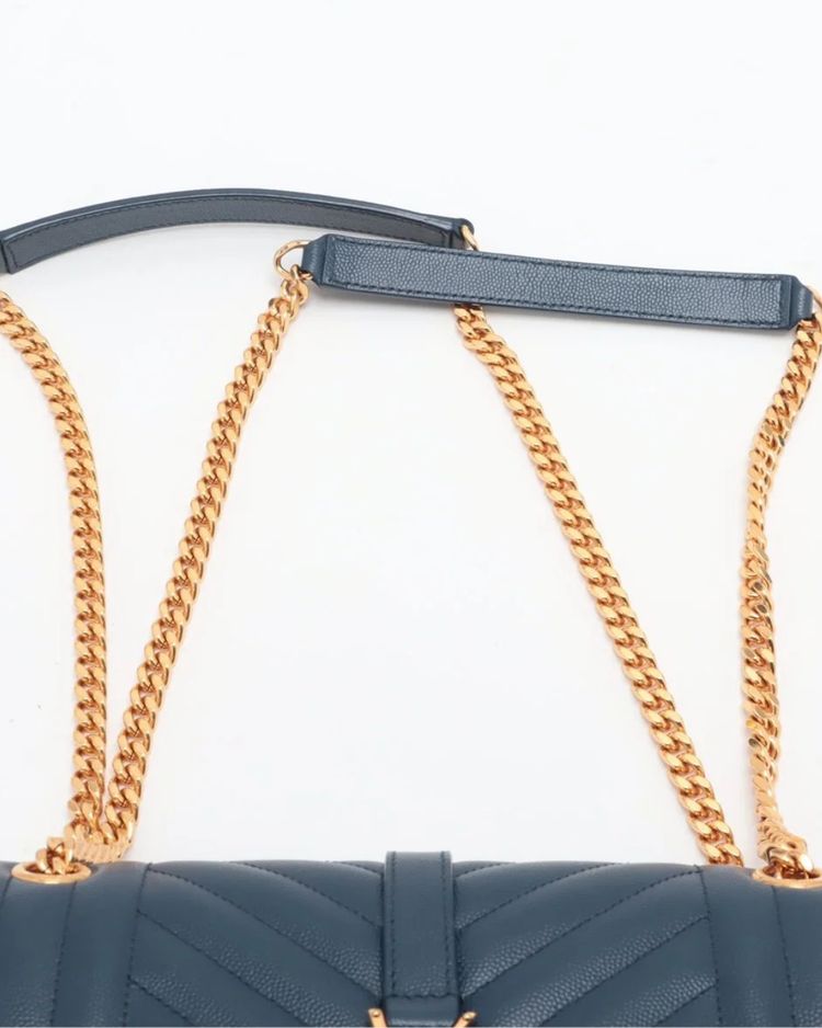 Saint Laurent Borsa Envelope Large Pelle Martellata Blu Navy — Pre-owned Autentica imagen 7