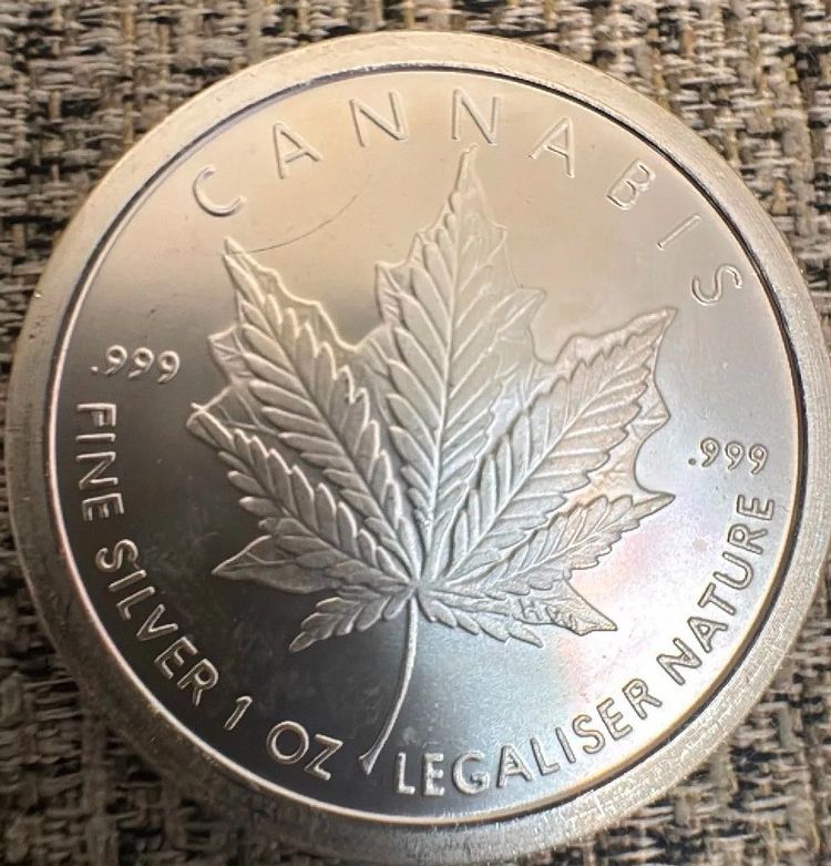 1oz Silver 999 Coin With Cannabis Leaf