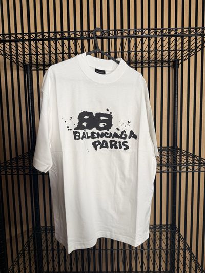 B155 Balenciaga White Spray paint Graphic T-Shirt Brand New