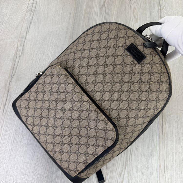 Gucci Men’s Monogram Gucci GG Supreme Backpack obraz 7