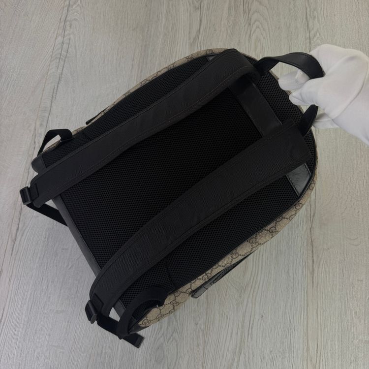 Gucci Men’s Monogram Gucci GG Supreme Backpack obraz 6