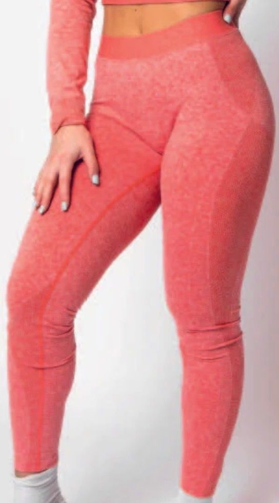 Supremacy Coral Seamless Leggings