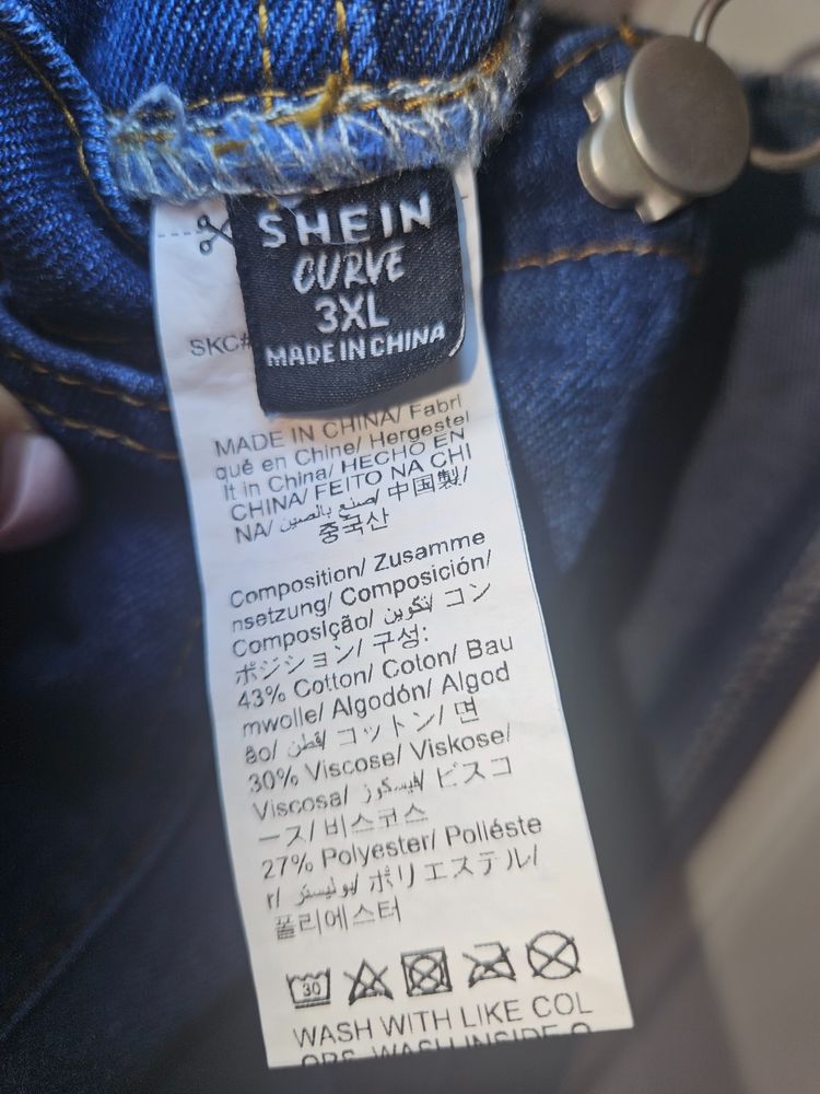 SHEIN Curve denim overall dress imagen 2