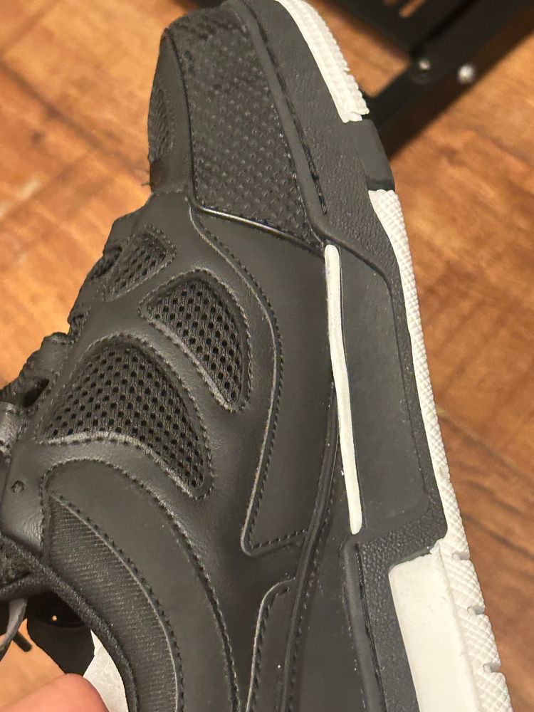 Immagine di Louis Vuitton Black Sneakers 3