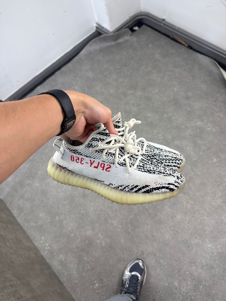 Yeezy 350 boost trainers 
