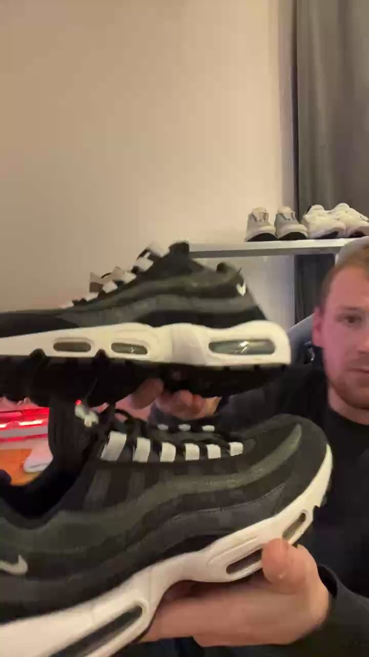 Other air max 95 black grey uk 7.5  product image