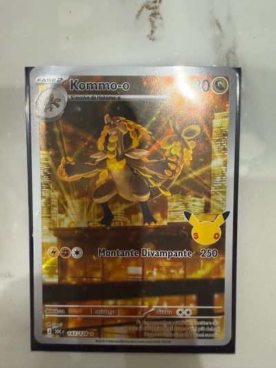 Kommo-O Pokémon Trading Card