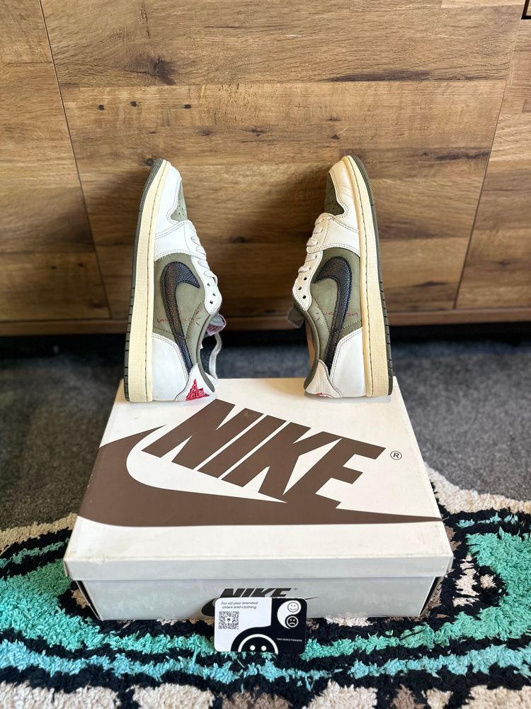 Nike Air Jordan 1 Travis Scott “Medium Olive” U.K. 7 5