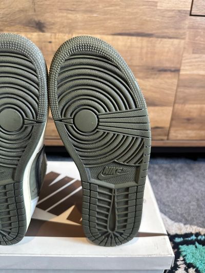 Nike Air Jordan 1 Travis Scott “Medium Olive” U.K. 7 4