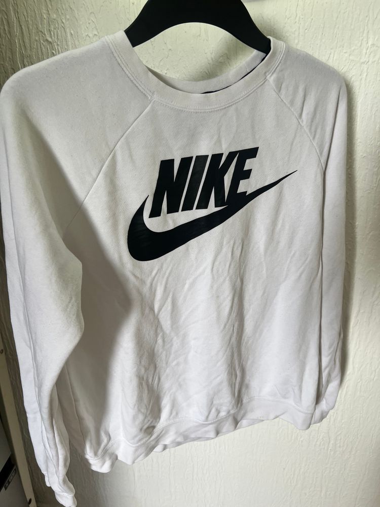 Nike White Sweatshirt women’s medium 