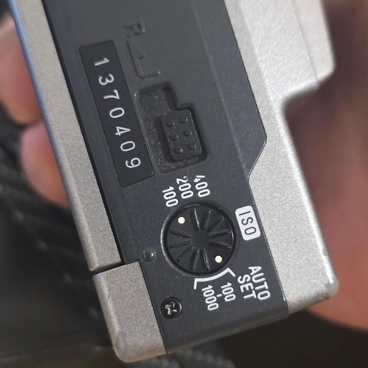 £25,  Minolta Af-E Auto Focus Camera image 8