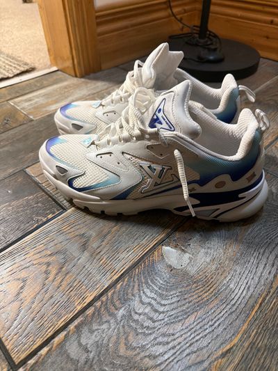 Louis Vuitton men's sneakers Tactic