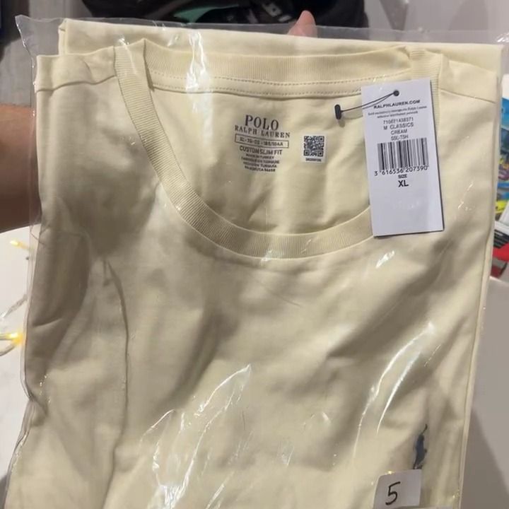 On Running ITEM AS SEEN ON SCREEN
 product image