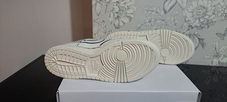 Nike Dunk Low LEGO COL (GS) UK3 EUR 35.5 White Brand New Full Box image 5
