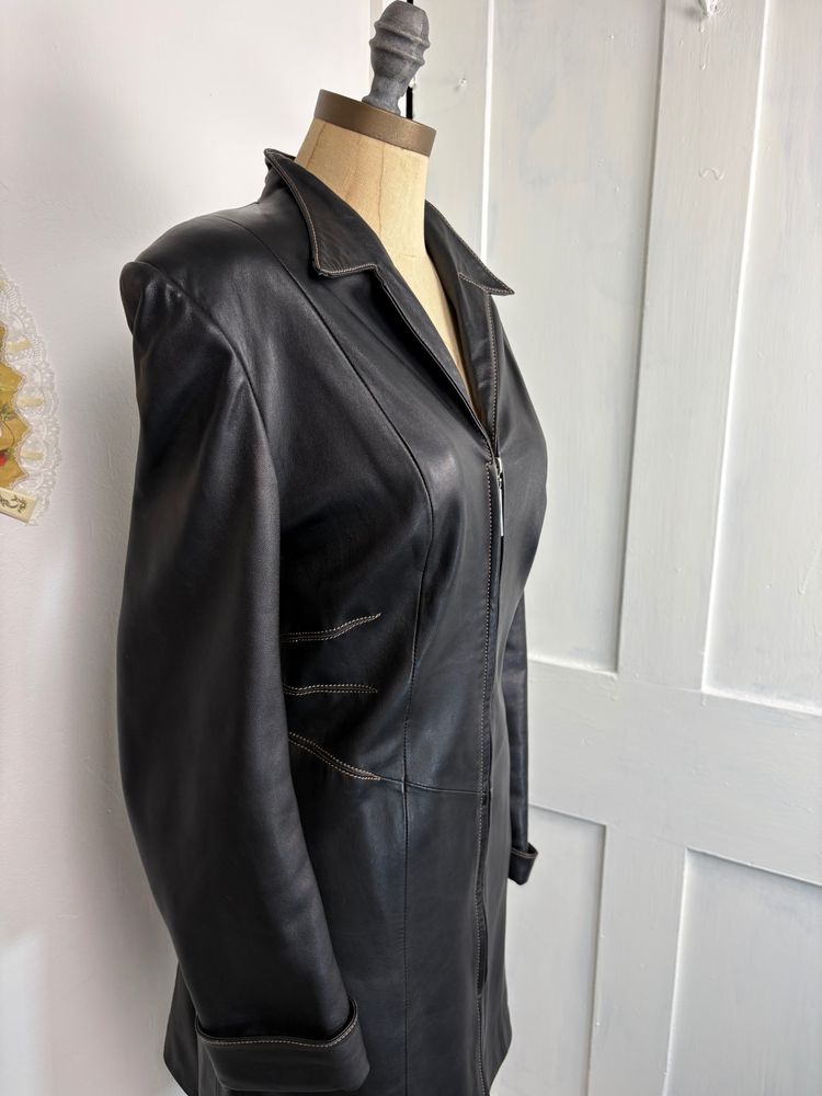 Vintage 90s Leather zip up coat with contrast stitching detailing 4