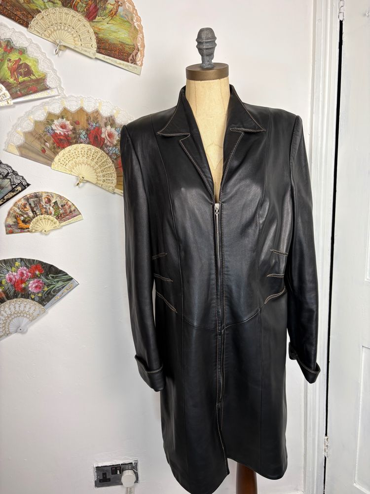 Vintage 90s Leather zip up coat with contrast stitching detailing  2