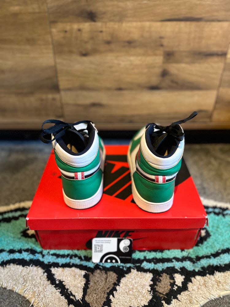 Jordan 1 Retro High “Lucky Green” U.K. 8 imagen 7