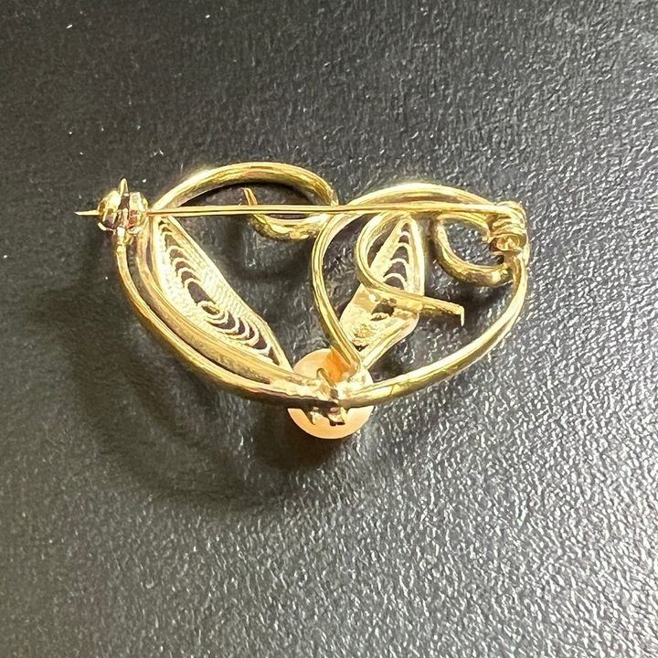 Gold-Tone Heart-Shaped Brooch With Pearl Detail image 1