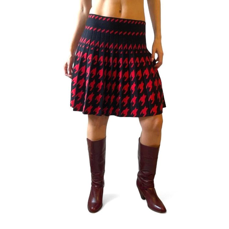 Y2K Cherry Koko Pleated Skirt size M