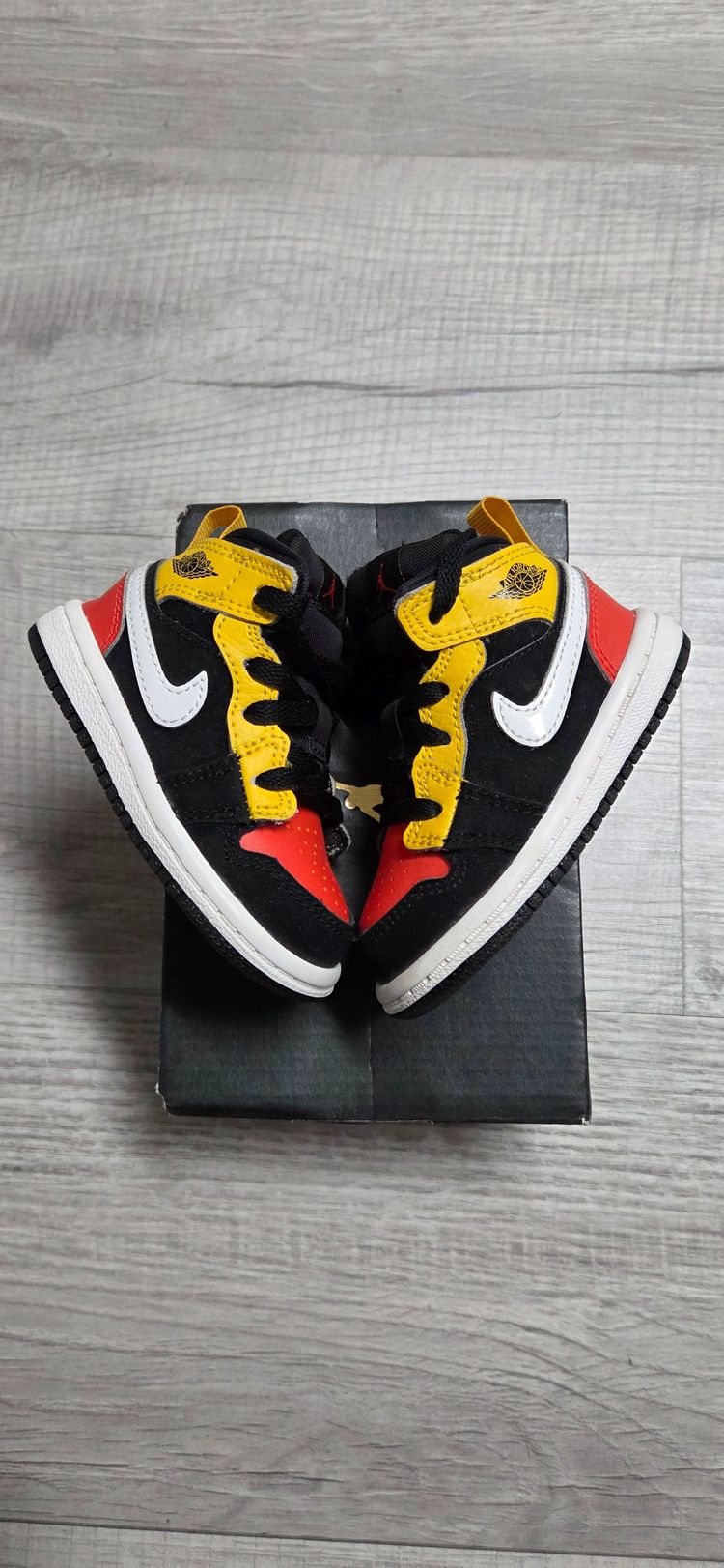Jordan 4c Jordan 1 Armillo  product image