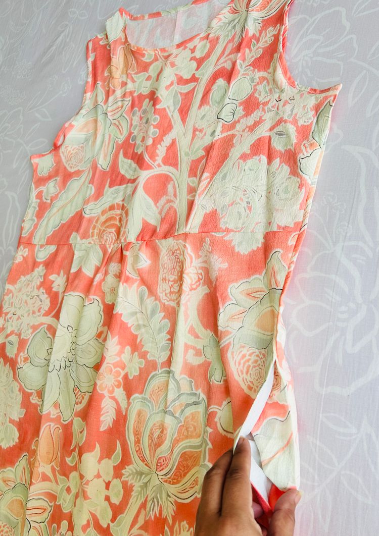 Floral Sleeveless Dress with side pockets  image 4