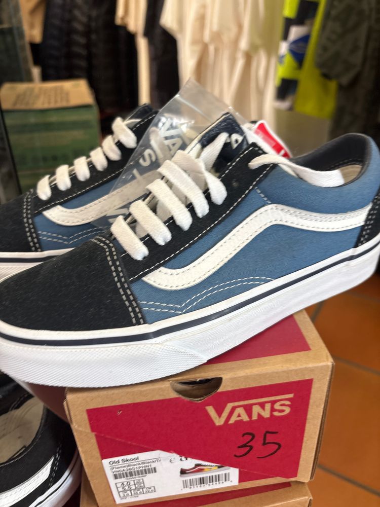 Vans Old Skool Sneakers