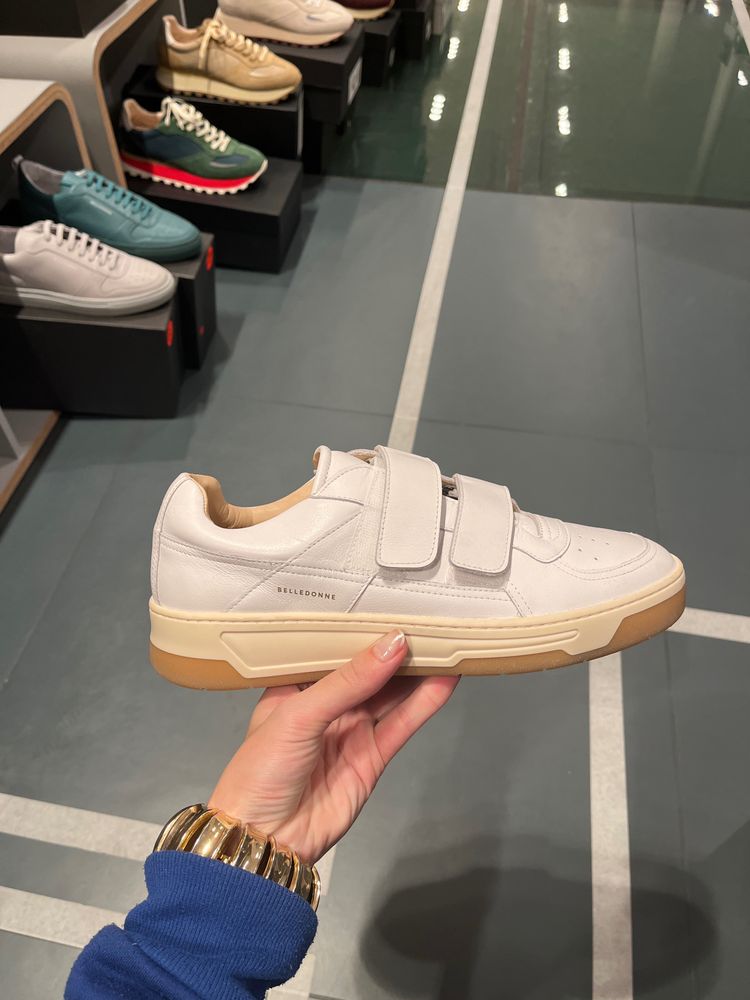 B8 Velcro full white