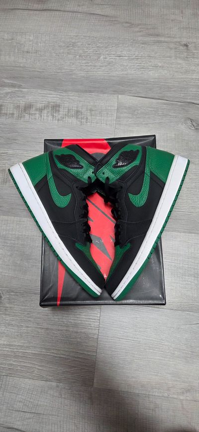 Jordan 1 Pine Green Black