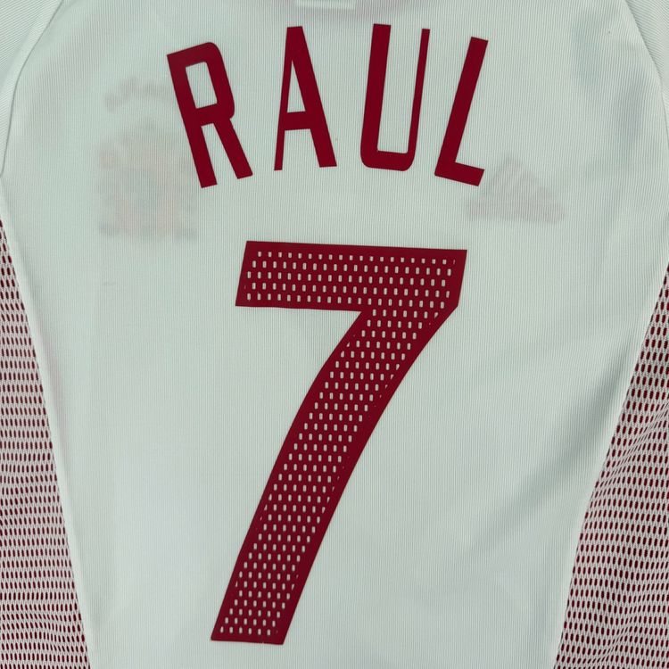Spain 2002 Away Shirt, Raul 7 (S) 6