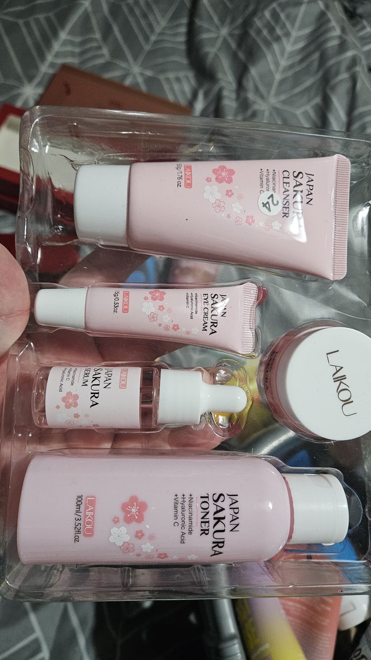 Set Japan Sakura Skincare Set product image