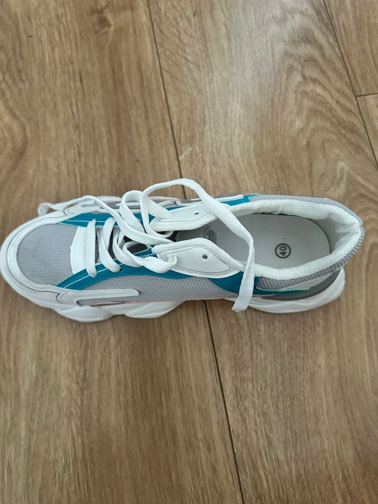Other Ladies Trainers product image