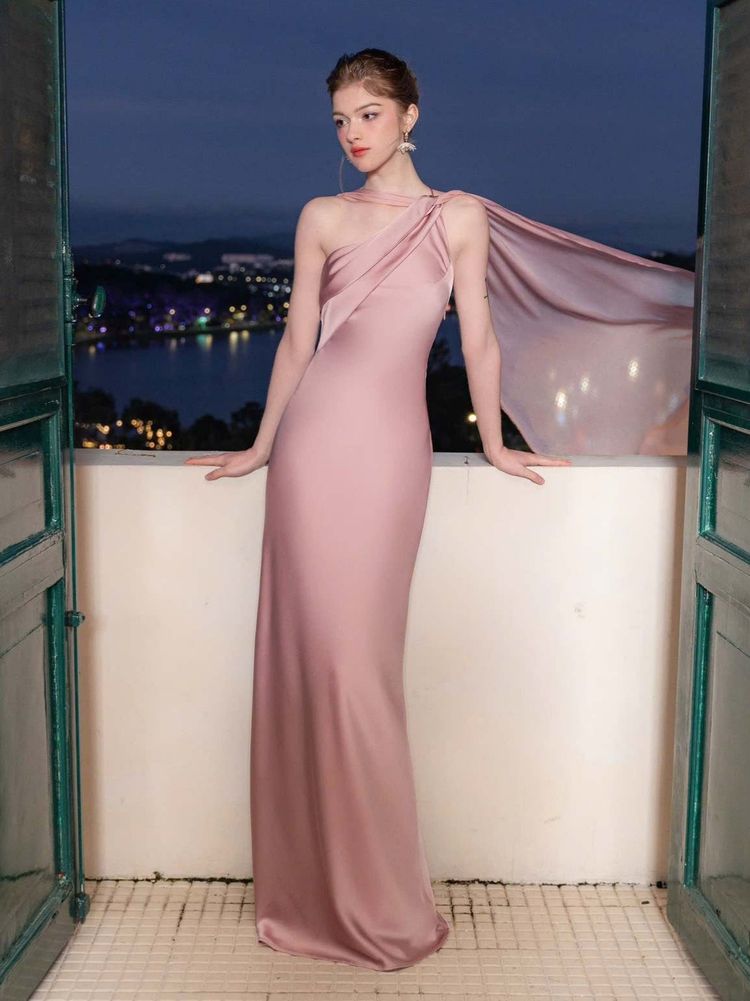 Pink One-Shoulder Evening Gown image 1