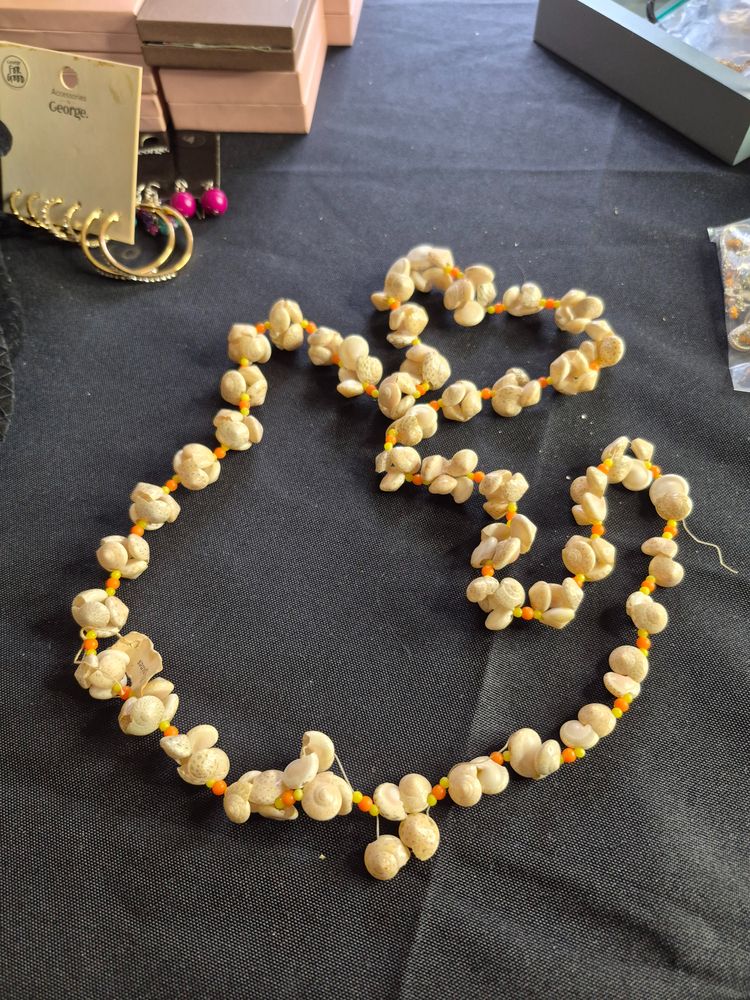 Other Beaded Necklaces, Rings, Brooches, And Pins product image