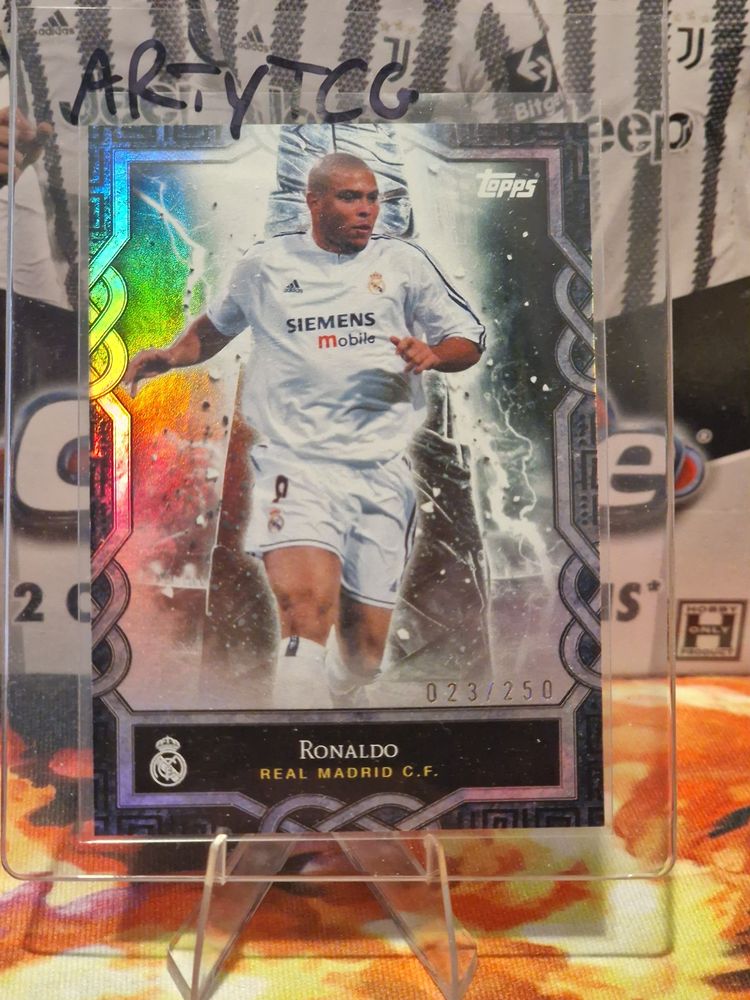 Topps Ronaldo Nazario /250 Topps Real Madrid  product image