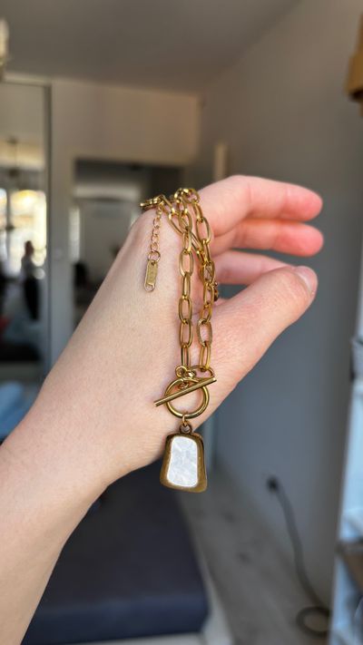 Gold Chain Necklace With Toggle Clasp And Pendant