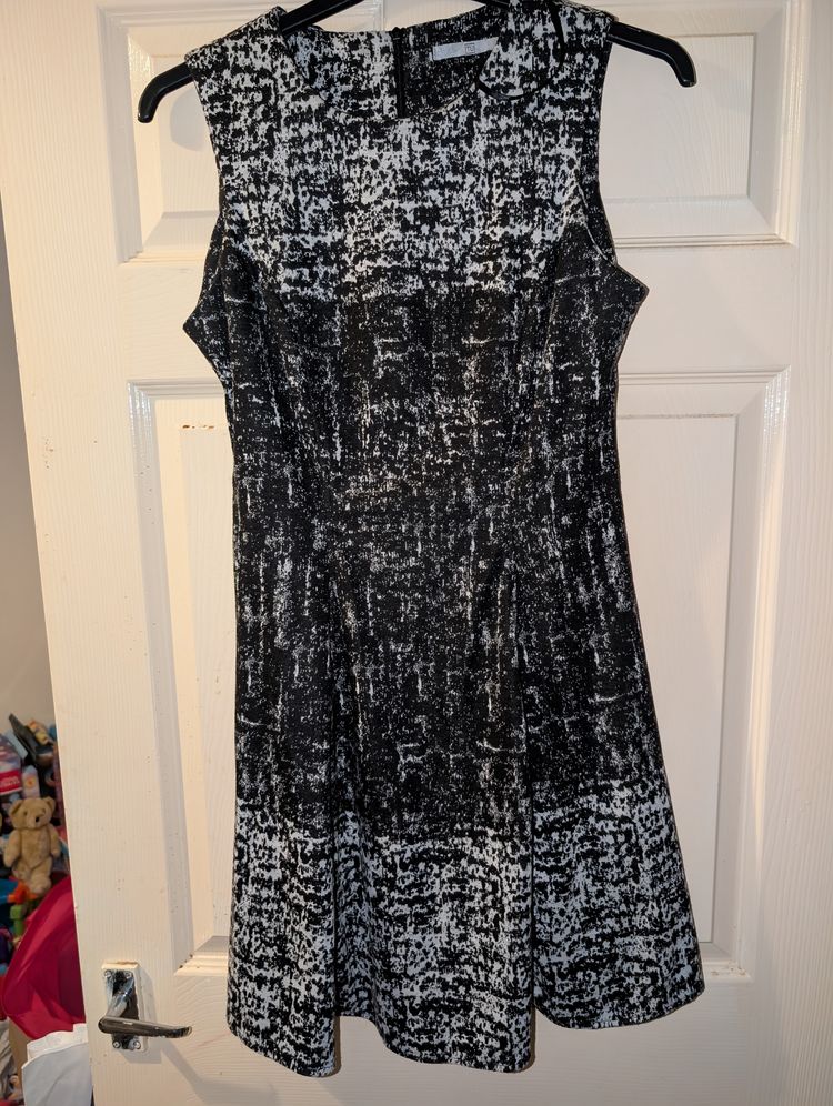 Tu Sleeveless Black And White Patterned Dress