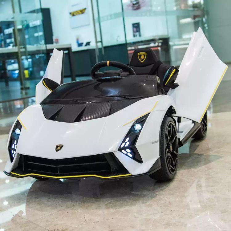 Lamborghini Kids Electric Ride-On Car obraz 3
