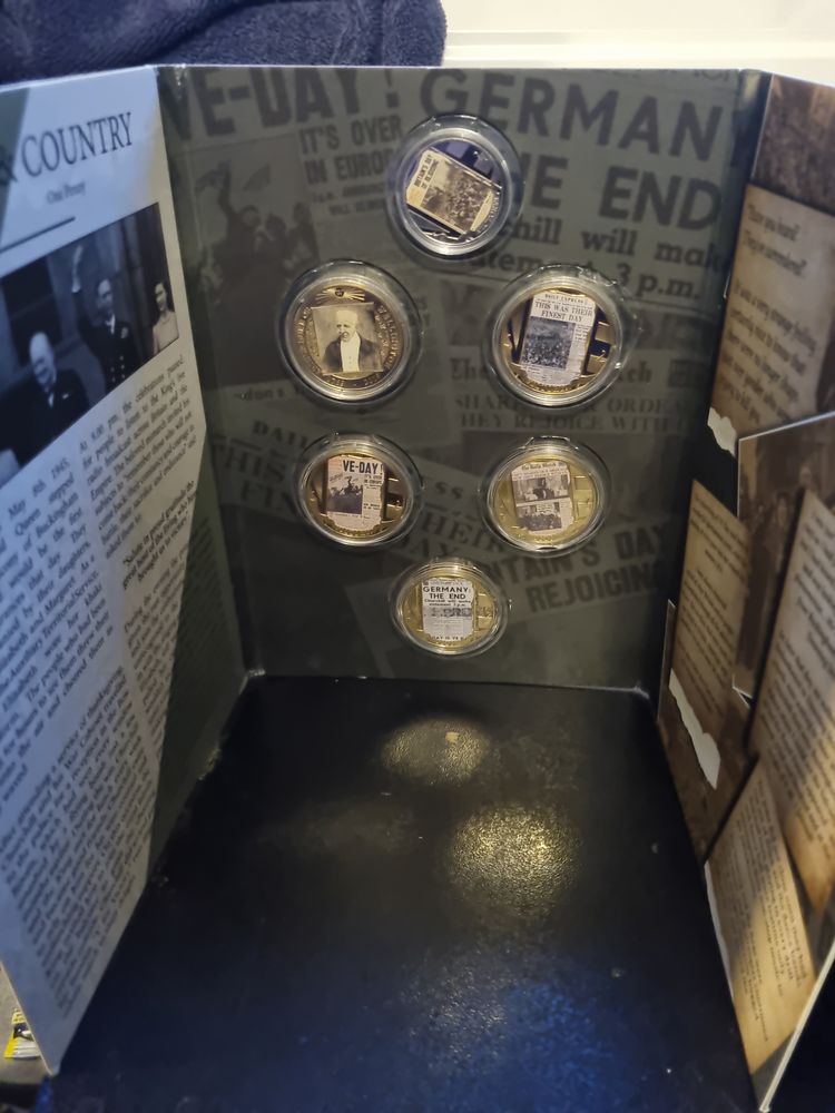 Set The Ve Day Chronicle Coin Set product image
