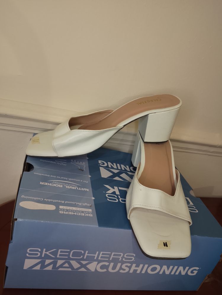 White Heeled Slip-On Sandals imagen 4