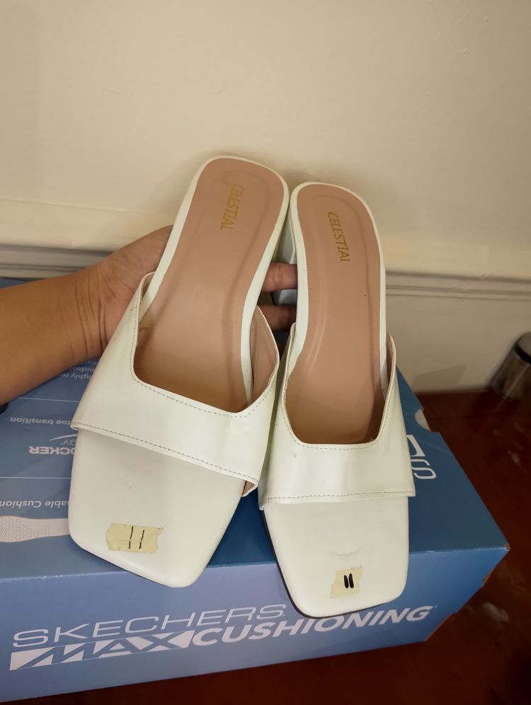 White Heeled Slip-On Sandals imagen 2