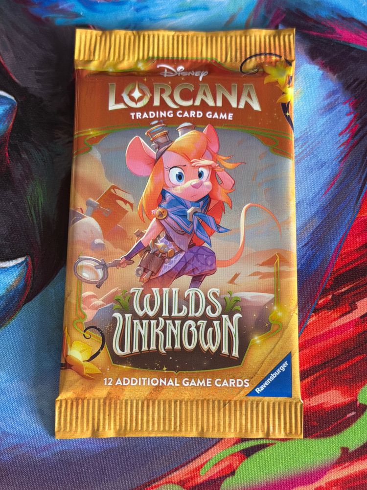 Disney Lorcana Wilds Unknown Trading Card Game Pack imagen 1