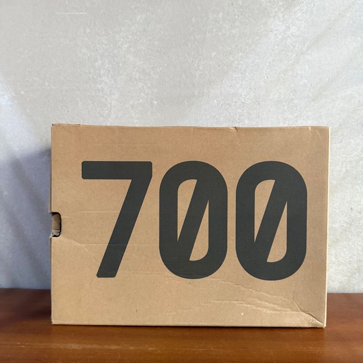 Yeezy 700 Boost | GW0296 | Wash Orange / Multi | UK 5.5 / US 6 image 10
