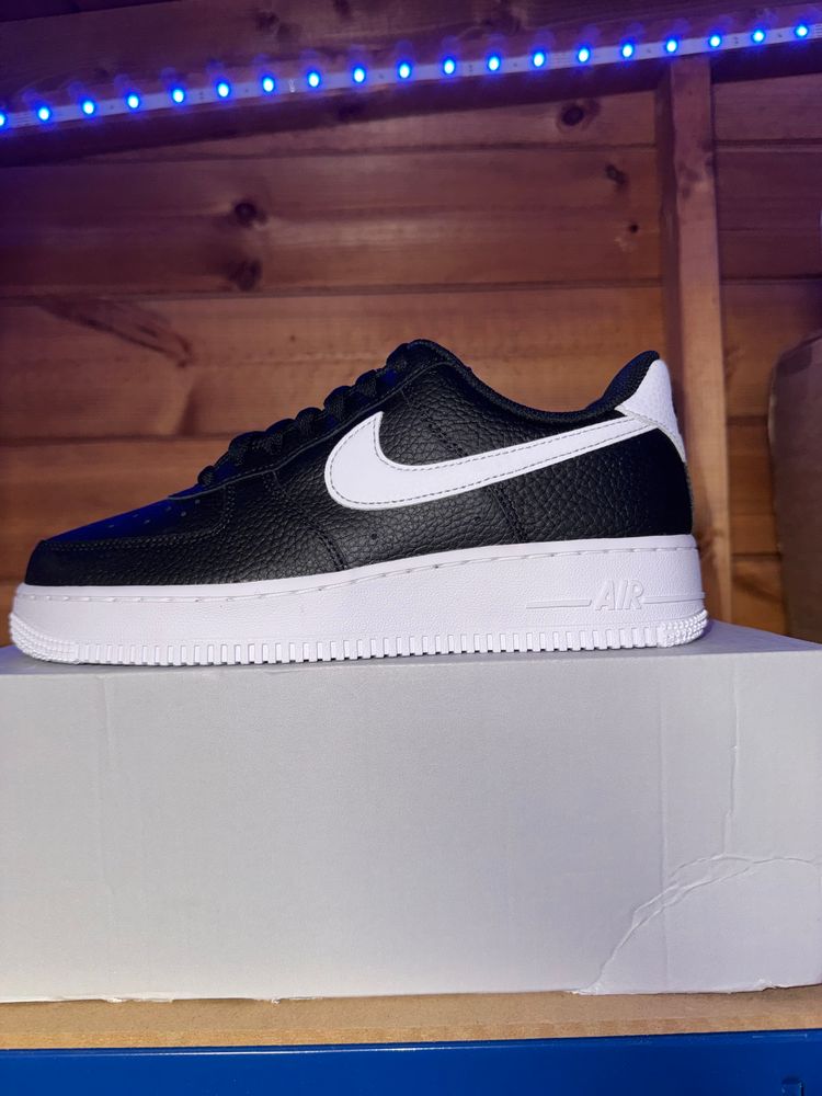 Nike Air Force 1 '07  Sneakers Size 6